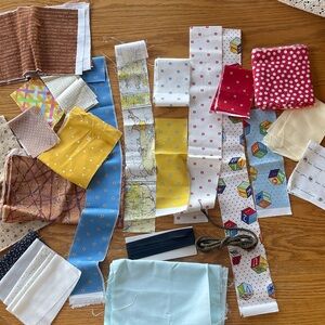 Fabric Scraps Assortment 🌺